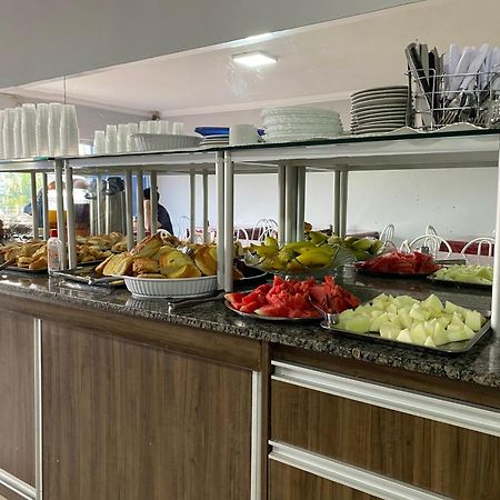 Nasser Hotel Aeroporto Núcleo Bandeirante エクステリア 写真