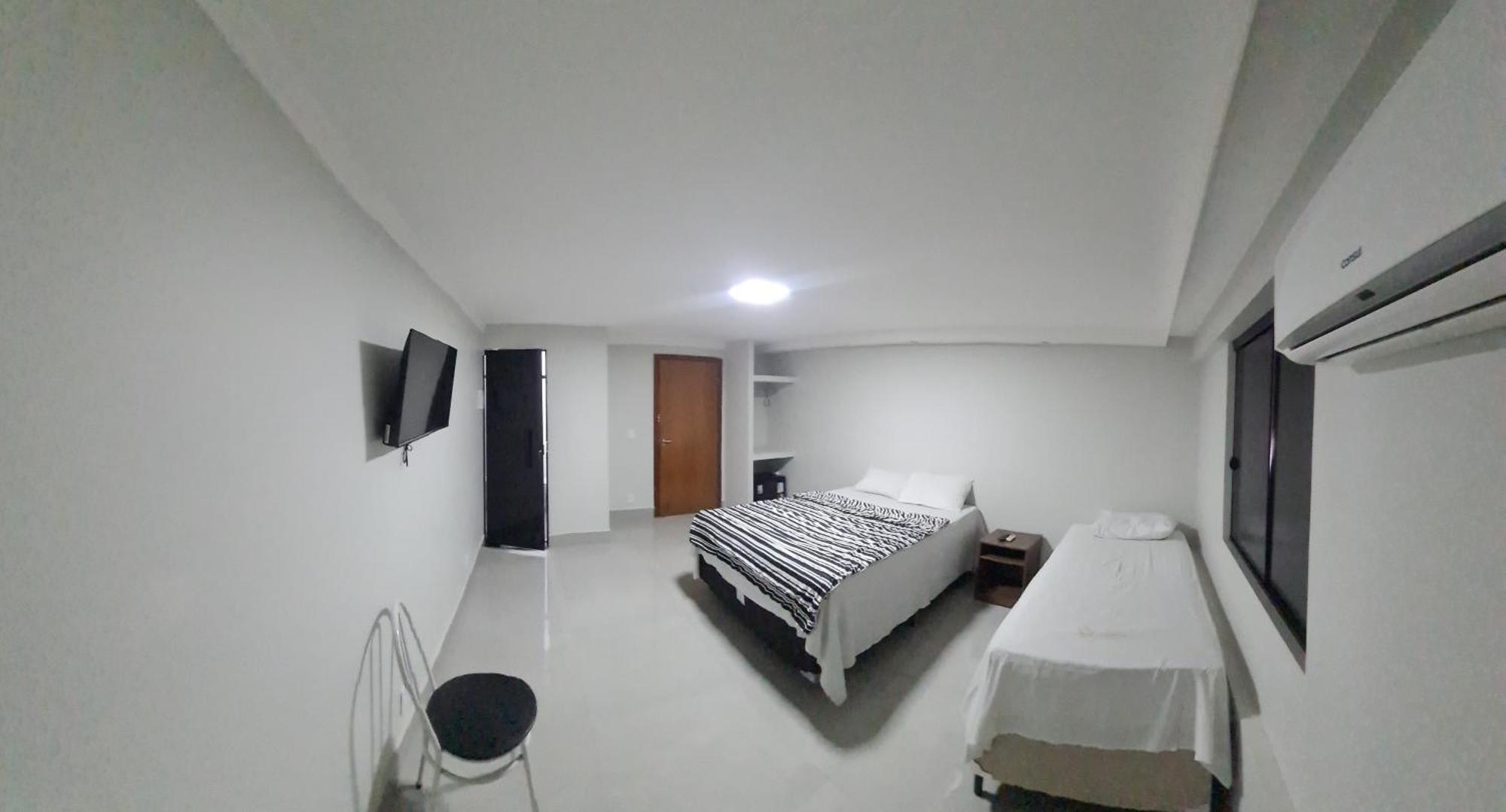 Nasser Hotel Aeroporto Núcleo Bandeirante エクステリア 写真